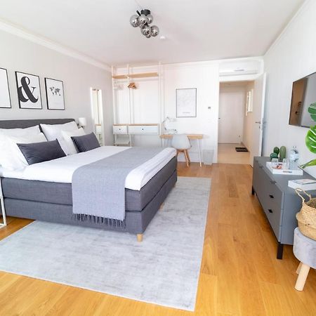 Boutique Sky City Apt. With Balcony / Top Spot Wien Exteriör bild
