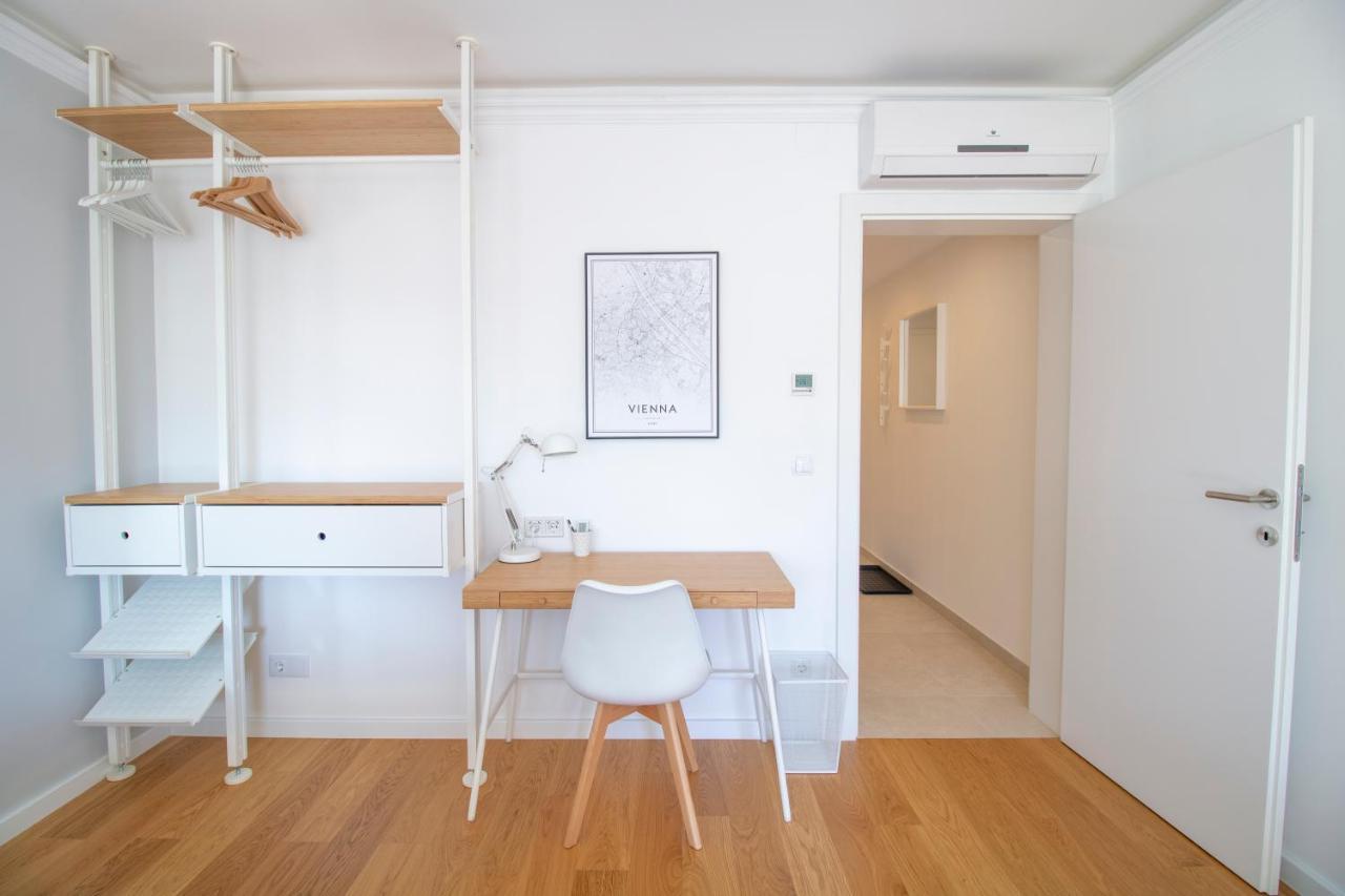 Boutique Sky City Apt. With Balcony / Top Spot Wien Exteriör bild