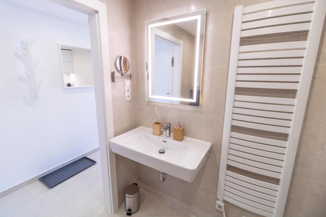 Boutique Sky City Apt. With Balcony / Top Spot Wien Exteriör bild