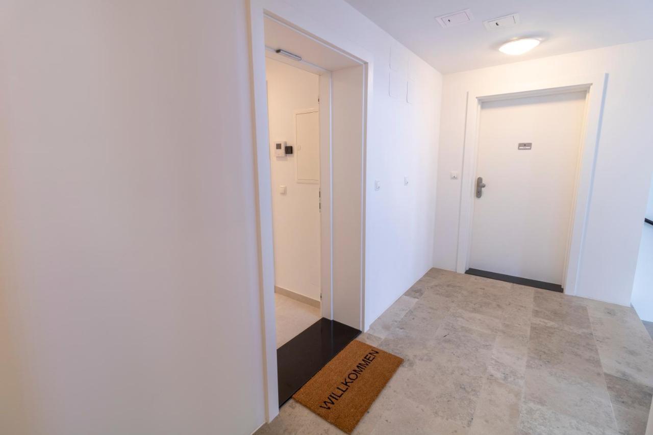 Boutique Sky City Apt. With Balcony / Top Spot Wien Exteriör bild